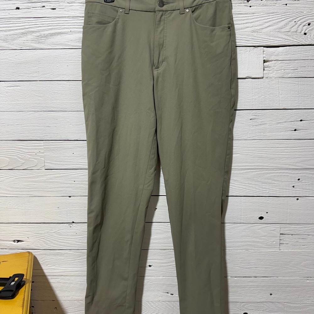 VRST Mens Limitless Slim Fit Chino Pants Olive Green Khaki 31x32 Golf Casual